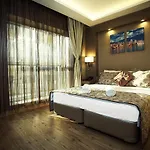 Iz 4* İzmir