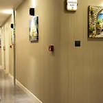 Otel Iz 4*