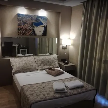 Iz Hotel