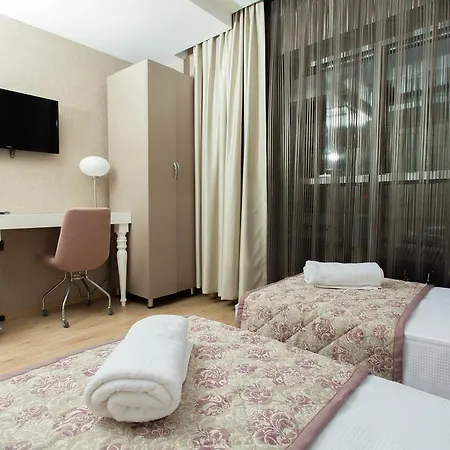 Iz 4* Izmir